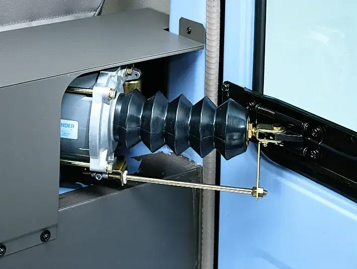 Folding-Type Automatic