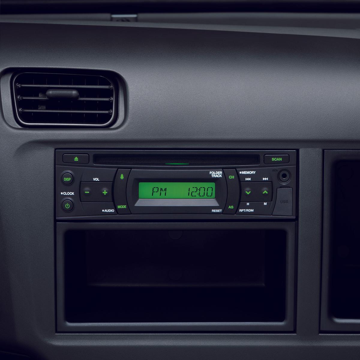 AM/FM Radio & CD with AUX/USB Input